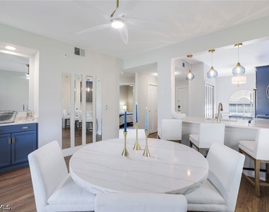 555 Augusta Boulevard - Photo Thumbnail 4
