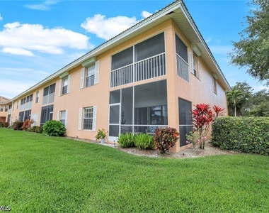 555 Augusta Boulevard - Photo Thumbnail 16