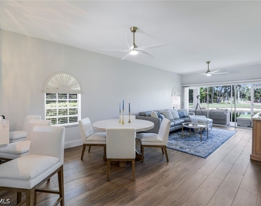 555 Augusta Boulevard - Photo Thumbnail 3