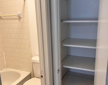16631 Gold Ridge Lane - Photo Thumbnail 10