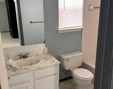 16631 Gold Ridge Lane - Photo Thumbnail 12
