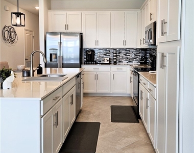 5807 Double Eagle Circle - Photo Thumbnail 8