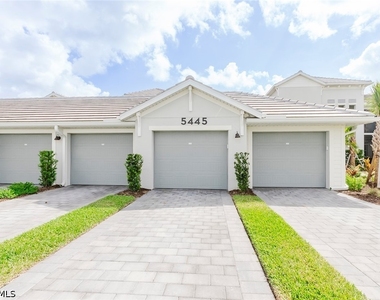5445 Double Eagle Circle - Photo Thumbnail 17