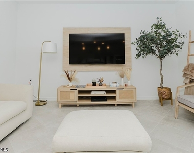 5445 Double Eagle Circle - Photo Thumbnail 7