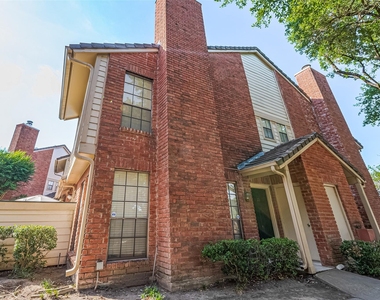 2211 S Kirkwood Road - Photo Thumbnail 3