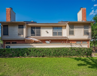 2211 S Kirkwood Road - Photo Thumbnail 36