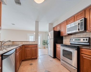 2211 S Kirkwood Road - Photo Thumbnail 19