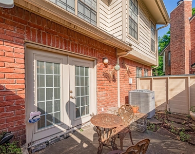 2211 S Kirkwood Road - Photo Thumbnail 32