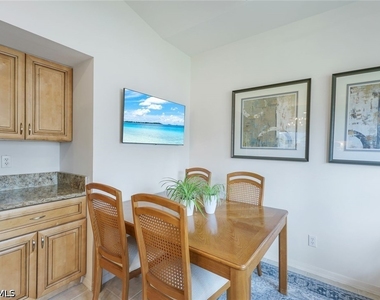 437 Wiggins Lake Court - Photo Thumbnail 9