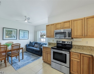 437 Wiggins Lake Court - Photo Thumbnail 4