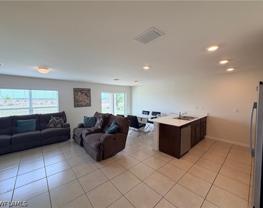 513 Ella Jean Pl - Photo Thumbnail 15