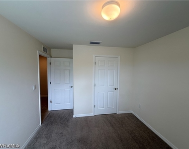 513 Ella Jean Pl - Photo Thumbnail 6