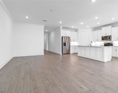 317 Spiaggio Court - Photo Thumbnail 21