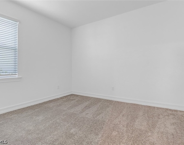 317 Spiaggio Court - Photo Thumbnail 8