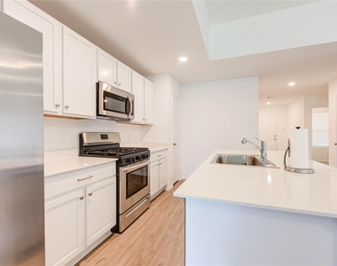 1496 Twilight Green Drive - Photo Thumbnail 9
