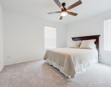 1496 Twilight Green Drive - Photo Thumbnail 15