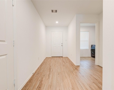 1496 Twilight Green Drive - Photo Thumbnail 3