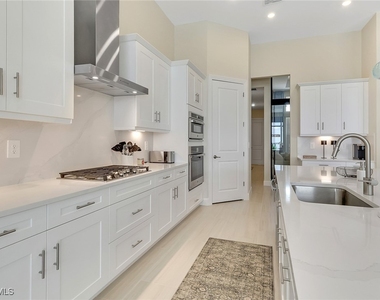 17302 Blue Sapphire Drive - Photo Thumbnail 7