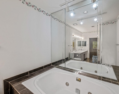 3124 Holly Hall Street - Photo Thumbnail 9