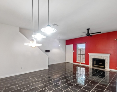 3124 Holly Hall Street - Photo Thumbnail 2