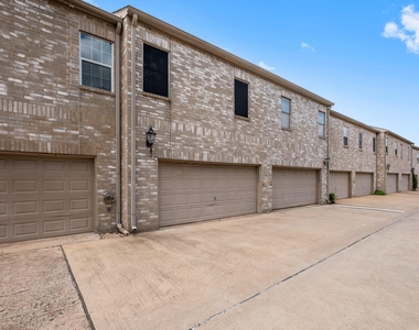 3124 Holly Hall Street - Photo Thumbnail 21