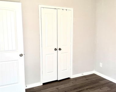 3302 Alberelli Drive - Photo Thumbnail 15