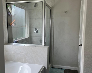 3302 Alberelli Drive - Photo Thumbnail 13