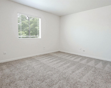21155 Gosling Road - Photo Thumbnail 7