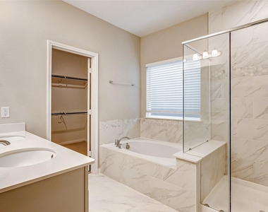 2165 Woodland Pine Drive - Photo Thumbnail 37