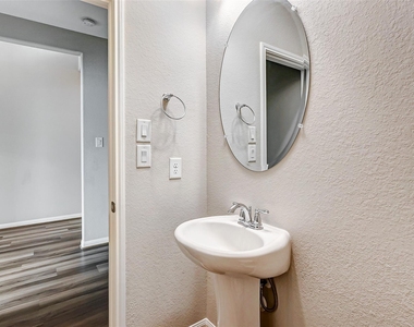 2165 Woodland Pine Drive - Photo Thumbnail 8