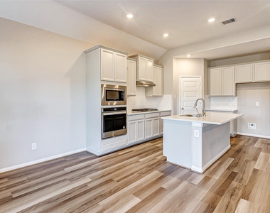 2165 Woodland Pine Drive - Photo Thumbnail 20