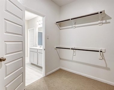 2165 Woodland Pine Drive - Photo Thumbnail 42