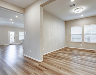 2165 Woodland Pine Drive - Photo Thumbnail 16