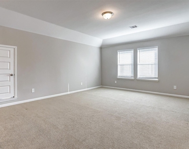 2165 Woodland Pine Drive - Photo Thumbnail 45