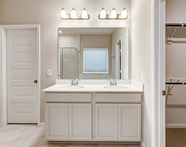 2165 Woodland Pine Drive - Photo Thumbnail 39