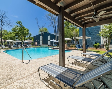 200 Hallow Tree Lane - Photo Thumbnail 11