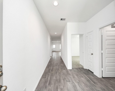 2007 Woodlark Way - Photo Thumbnail 2