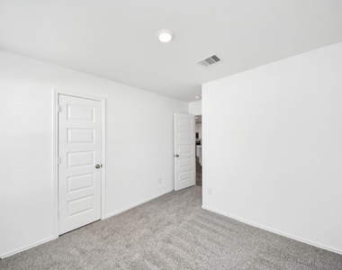 2007 Woodlark Way - Photo Thumbnail 10