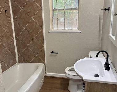 5914 Ridgeway Drive - Photo Thumbnail 13