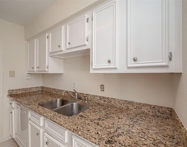 6402 Del Monte Drive - Photo Thumbnail 7