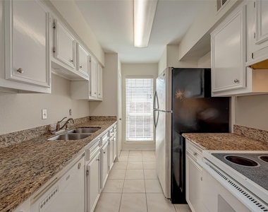6402 Del Monte Drive - Photo Thumbnail 4