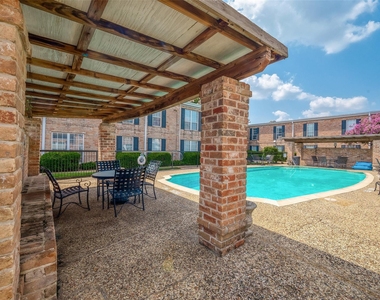 6402 Del Monte Drive - Photo Thumbnail 26