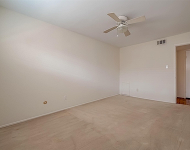 6402 Del Monte Drive - Photo Thumbnail 21
