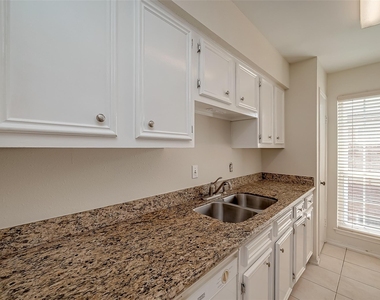 6402 Del Monte Drive - Photo Thumbnail 5