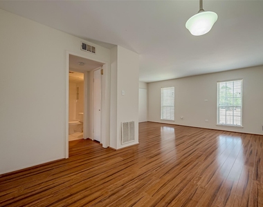 6402 Del Monte Drive - Photo Thumbnail 13