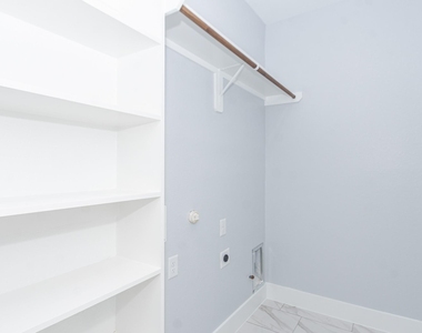 6513 Avenue B - Photo Thumbnail 11