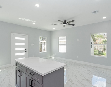 6513 Avenue B - Photo Thumbnail 8