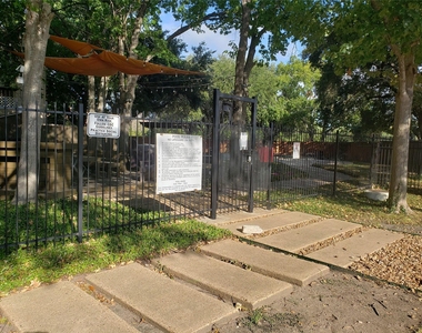 11710 Southlake Drive - Photo Thumbnail 23