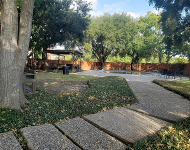 11710 Southlake Drive - Photo Thumbnail 20