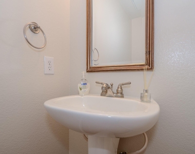 9200 Westheimer Road - Photo Thumbnail 10